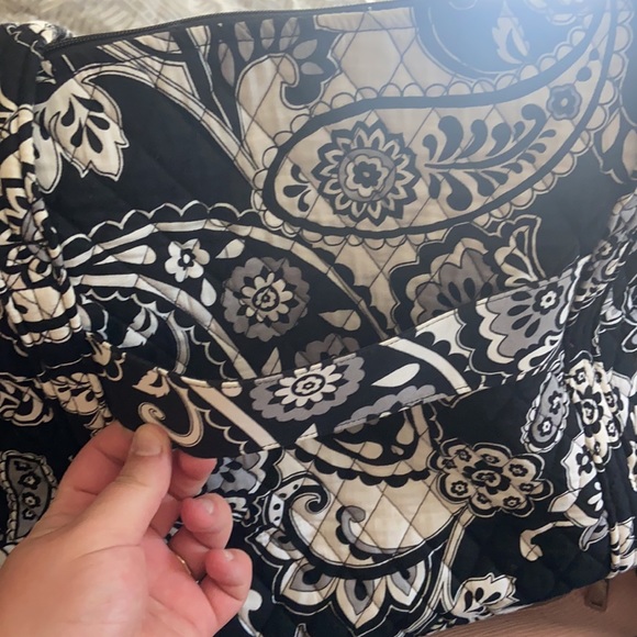 Vera Bradley Weekend Bag - Picture 6 of 7